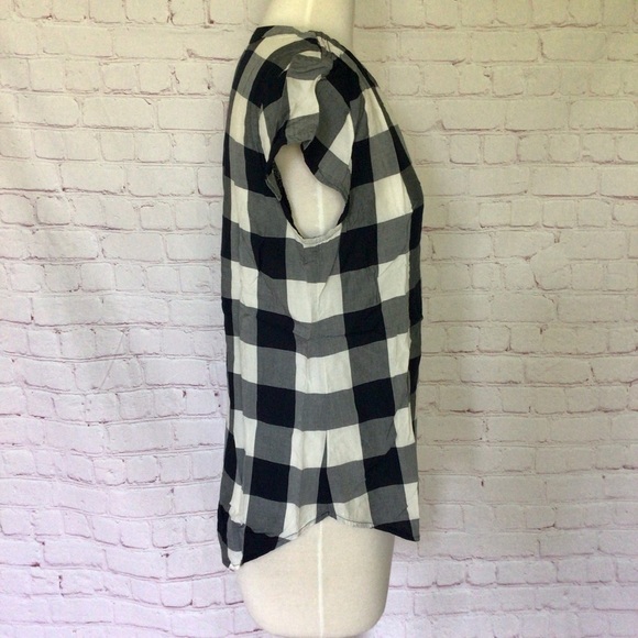 Market & Spruce Blue and Cream Plaid Short Sleeve Top - Size Small - Picture 3 of 6
